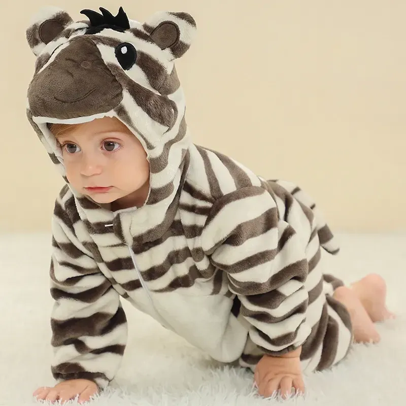 Cozy Cubs – Mono de franela con capucha de animal para bebé: Cebra